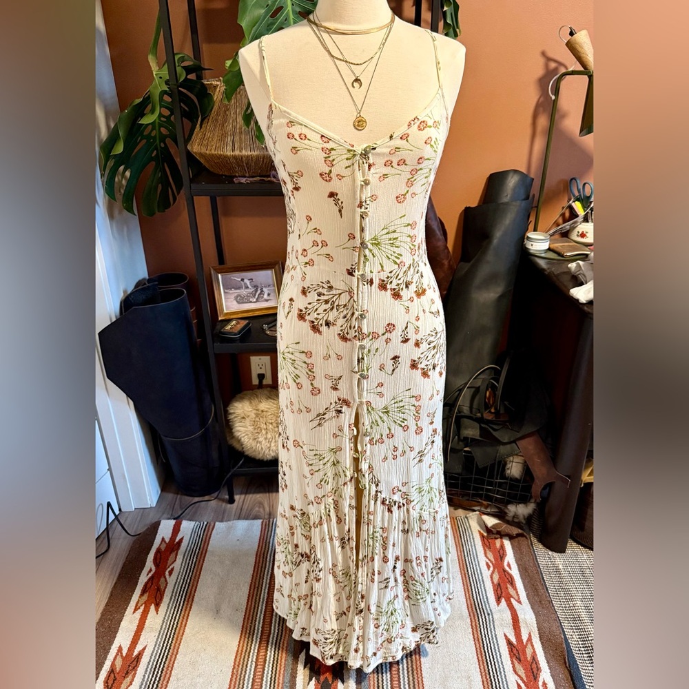 Stunning Floral Maxi Dress